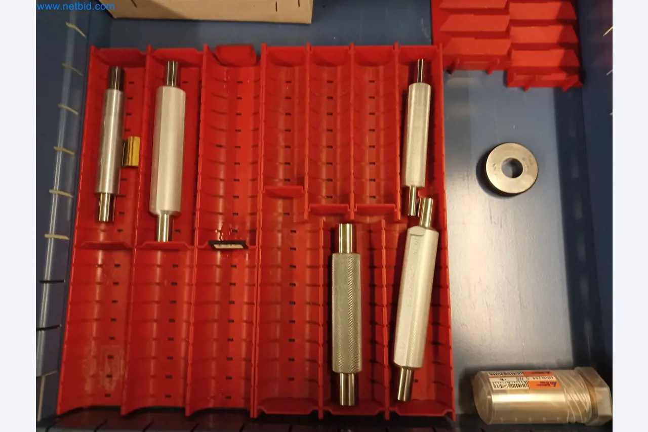 Máquinas para la producción de piezas estampadas para la industria del automóvil, entre otras-22