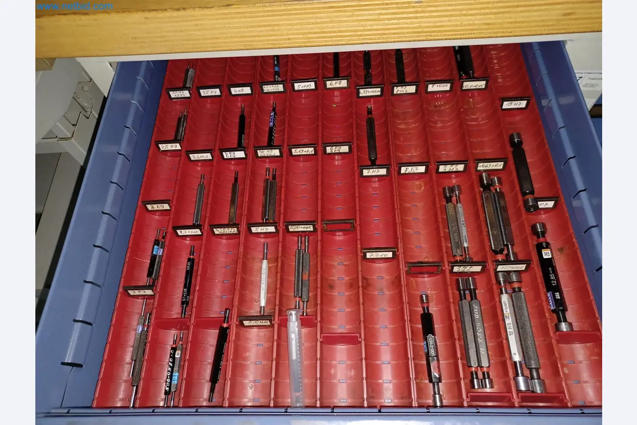 Máquinas para la producción de piezas estampadas para la industria del automóvil, entre otras-2