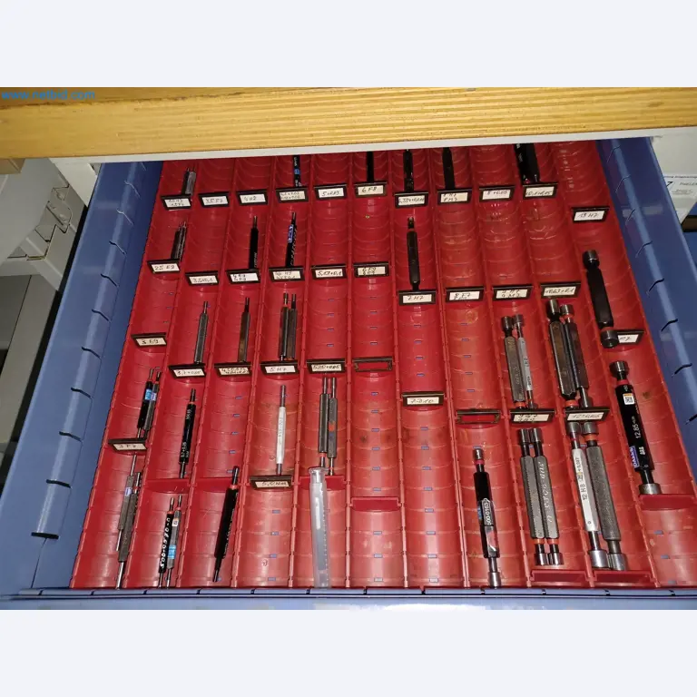 Máquinas para la producción de piezas estampadas para la industria del automóvil, entre otras-2