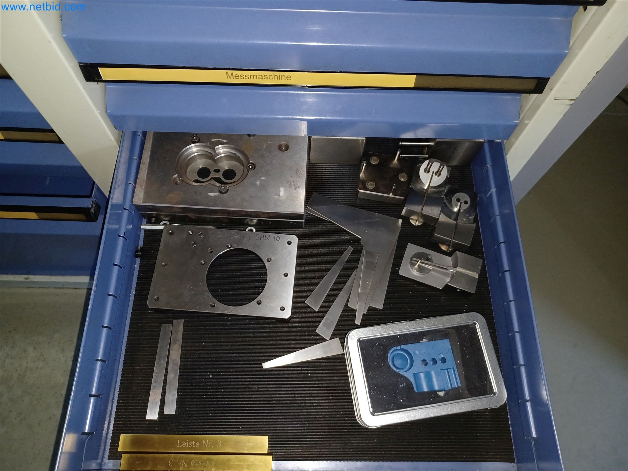 Máquinas para la producción de piezas estampadas para la industria del automóvil, entre otras-3