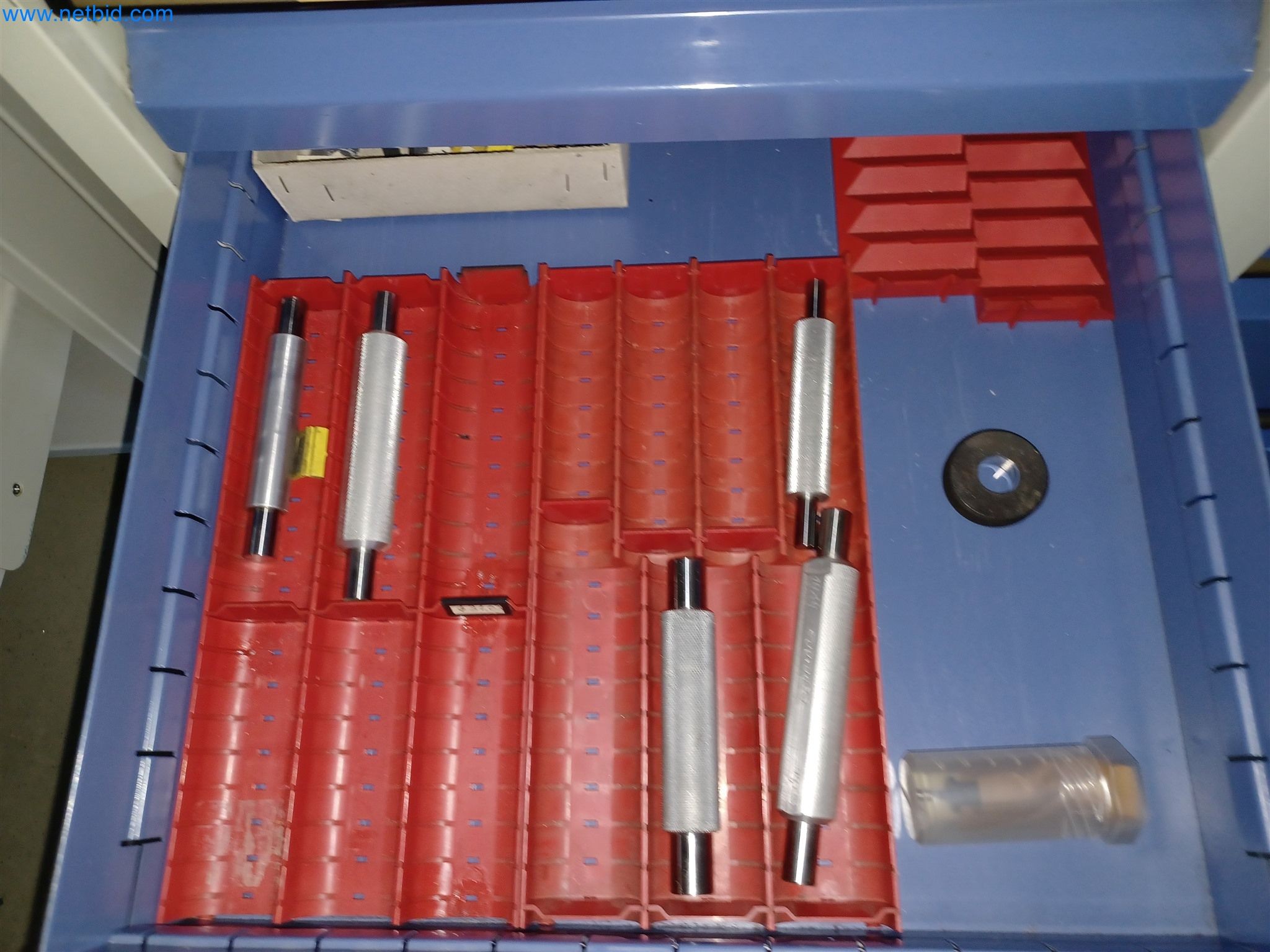 Máquinas para la producción de piezas estampadas para la industria del automóvil, entre otras-4