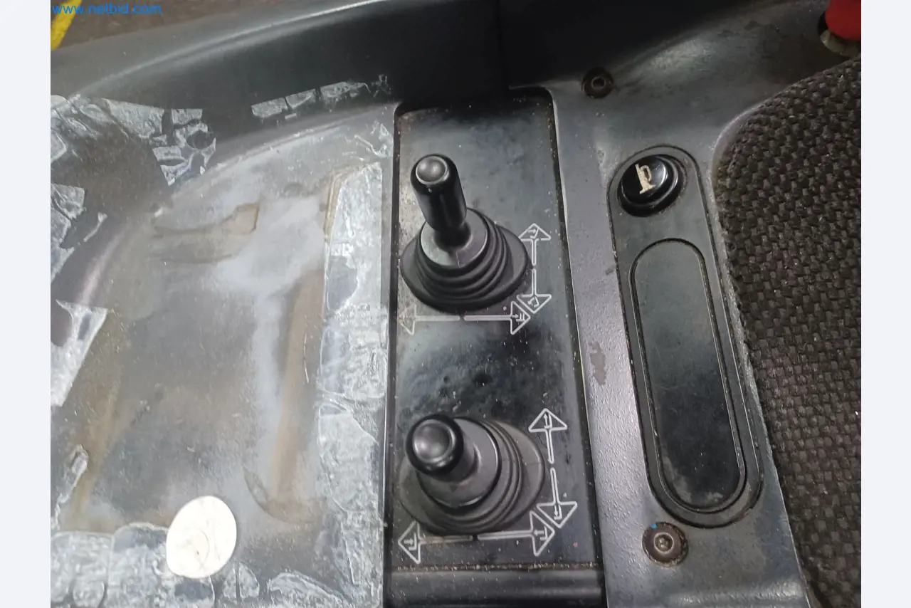 Machines for the production of stamped parts for the automotive industry, among others-5