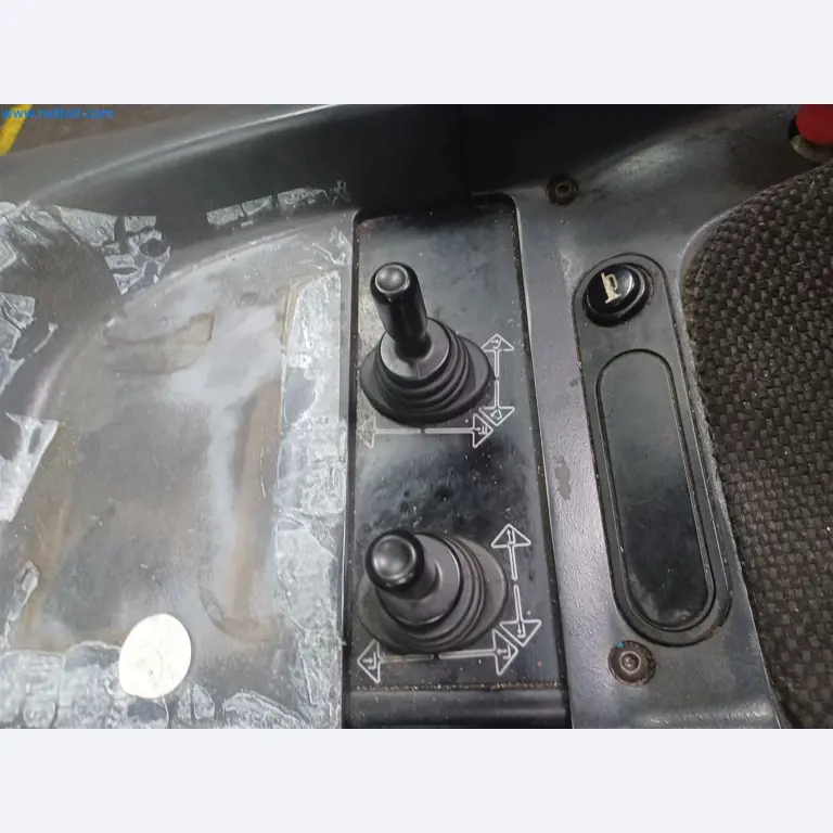 Machines for the production of stamped parts for the automotive industry, among others-5