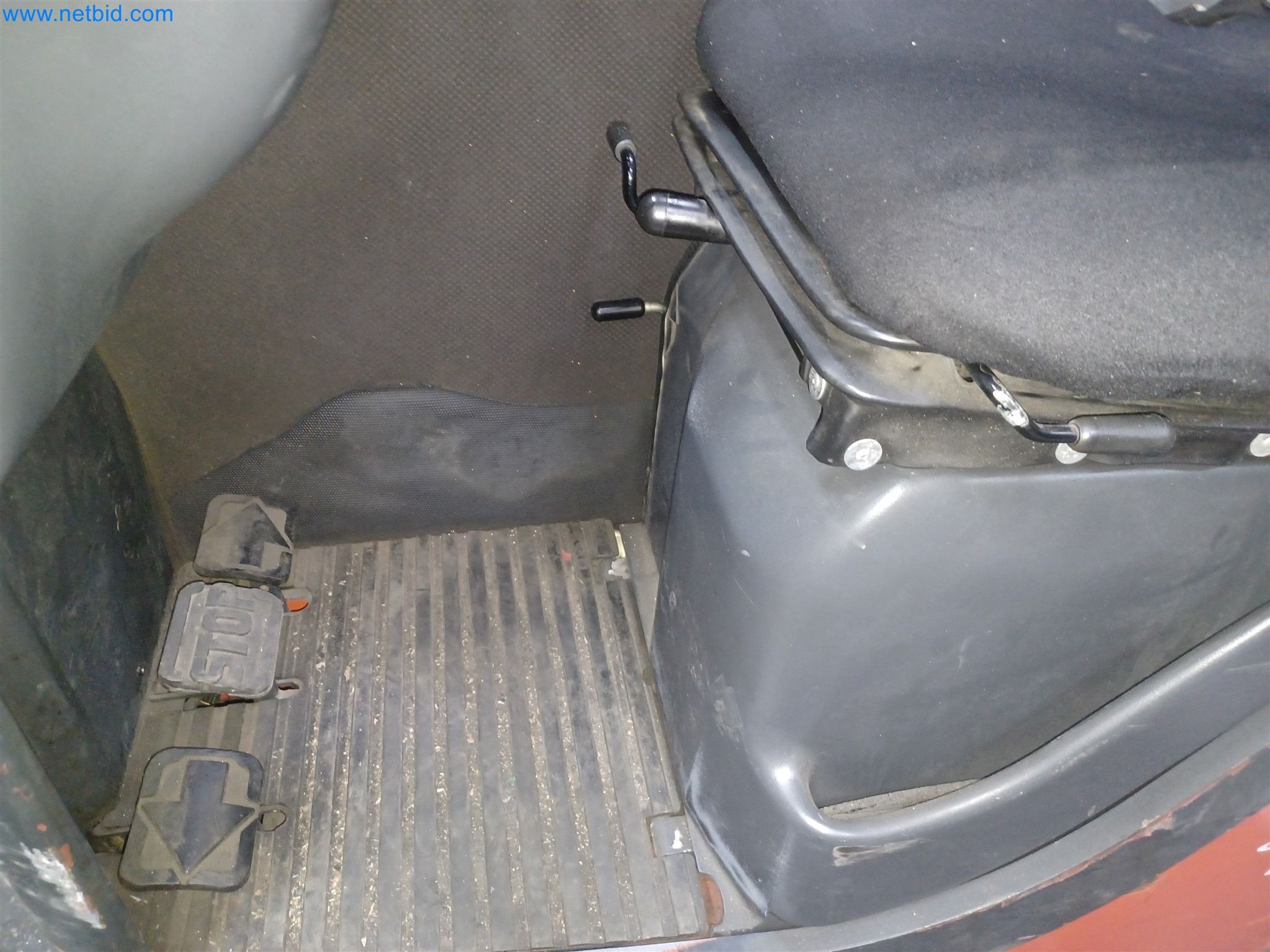 Machines for the production of stamped parts for the automotive industry, among others-8