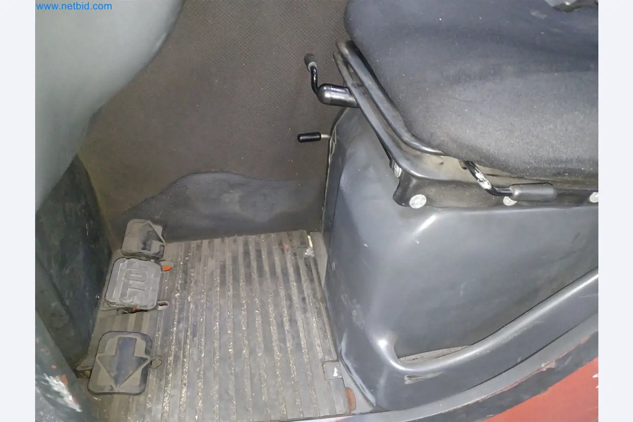 Machines for the production of stamped parts for the automotive industry, among others-8