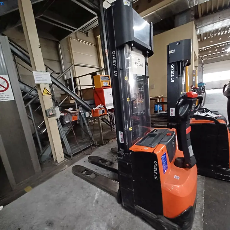 Gerbeur électrique à timon BT SWE140