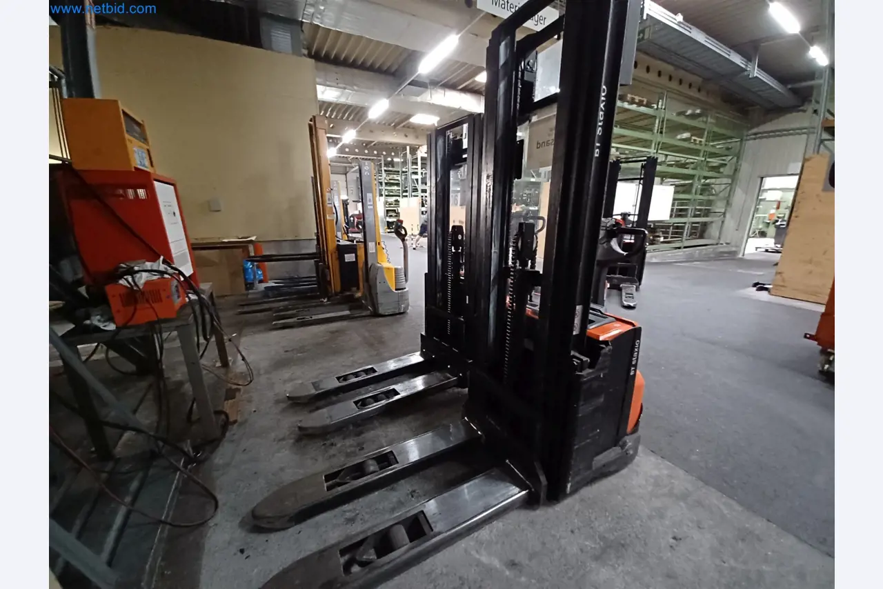 Machines for the production of stamped parts for the automotive industry, among others-2