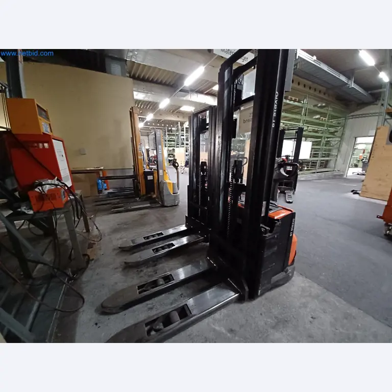 Machines for the production of stamped parts for the automotive industry, among others-2