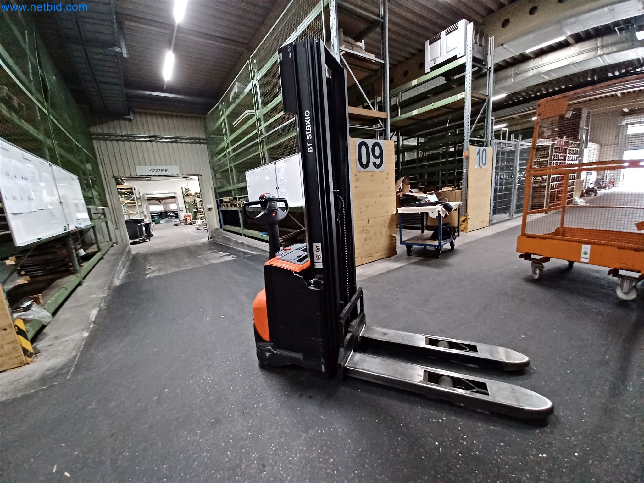 Machines for the production of stamped parts for the automotive industry, among others-5