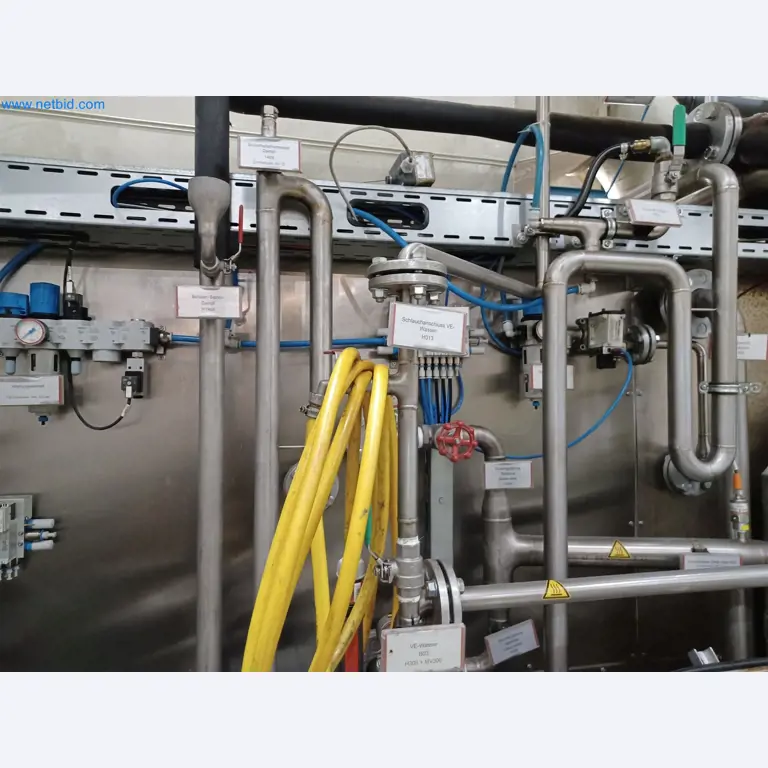 Machines voor de productie van gestanste onderdelen voor onder andere de auto-industrie-13