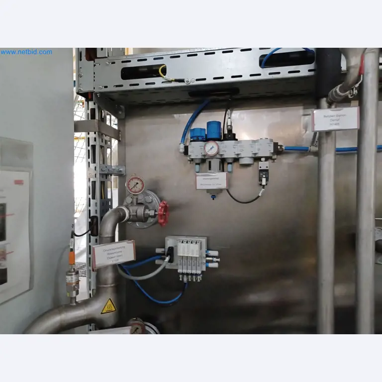 Machines voor de productie van gestanste onderdelen voor onder andere de auto-industrie-14