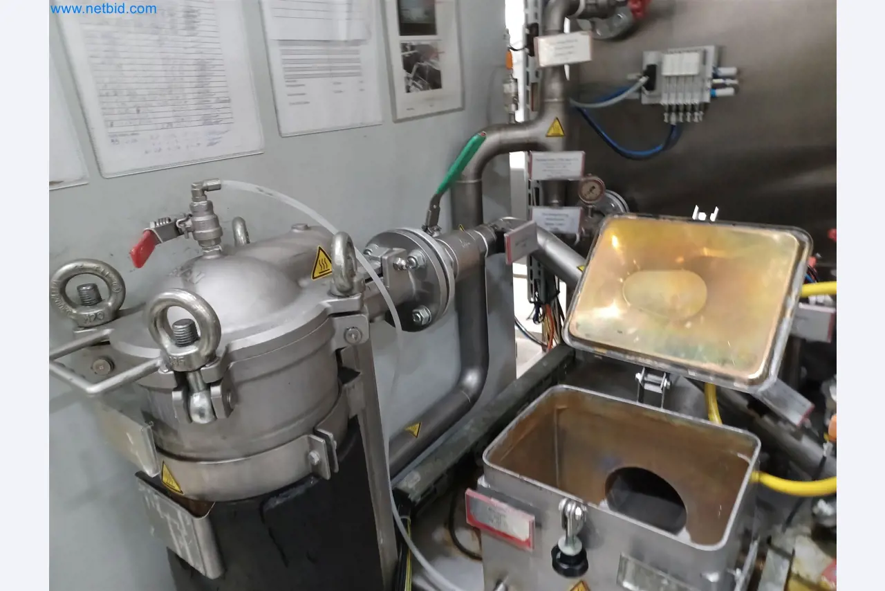 Machines voor de productie van gestanste onderdelen voor onder andere de auto-industrie-15