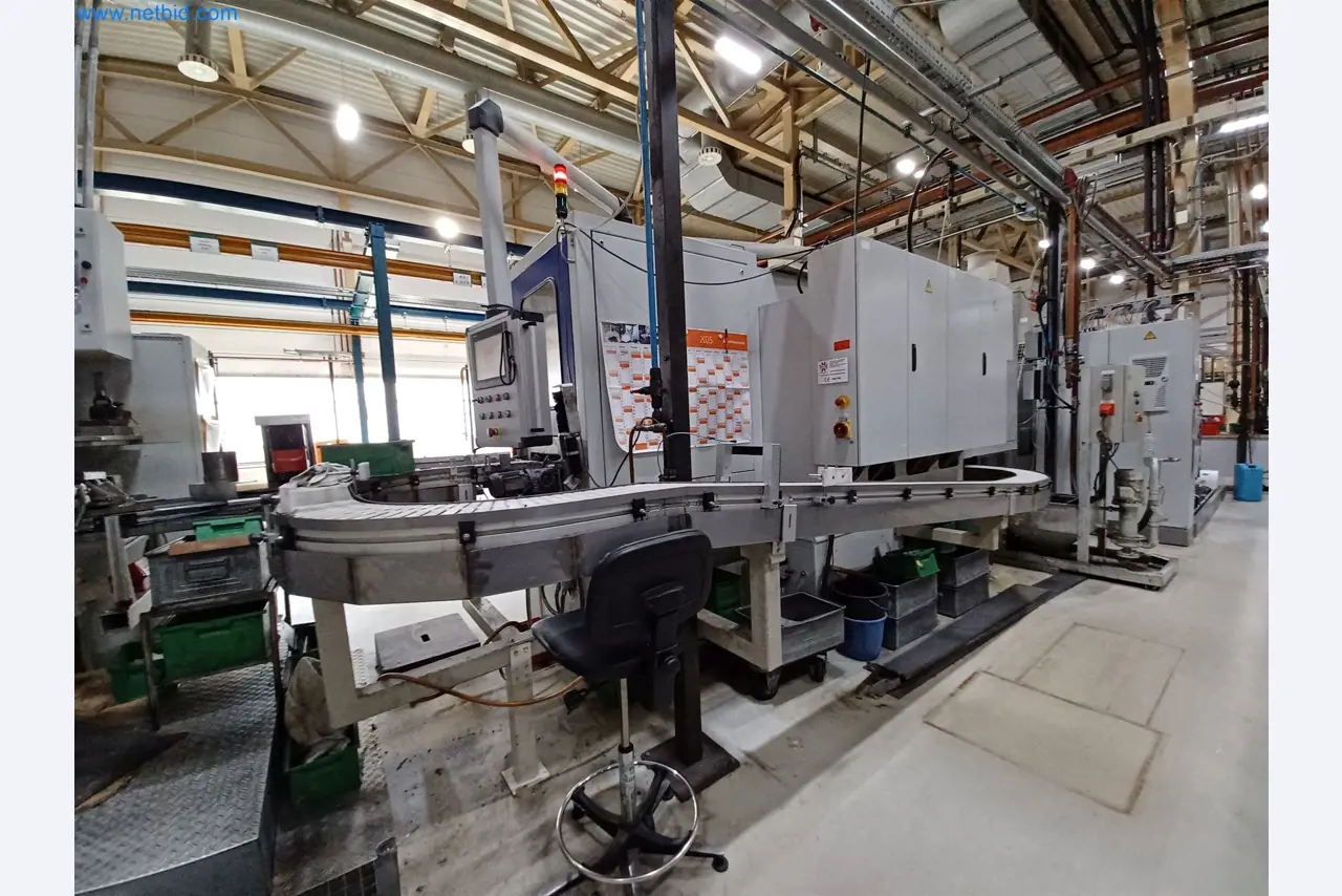 Machines voor de productie van gestanste onderdelen voor onder andere de auto-industrie-21