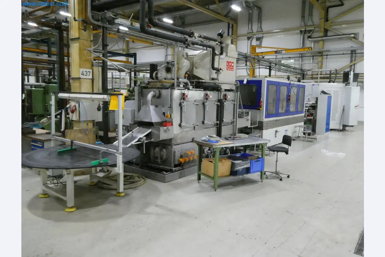 Machines voor de productie van gestanste onderdelen voor onder andere de auto-industrie-33