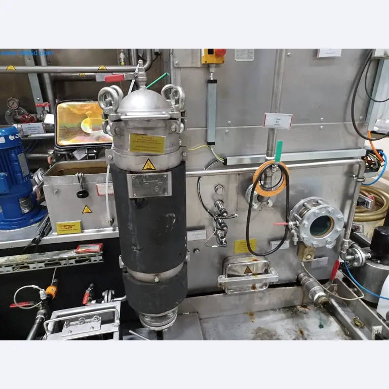 Machines voor de productie van gestanste onderdelen voor onder andere de auto-industrie-6