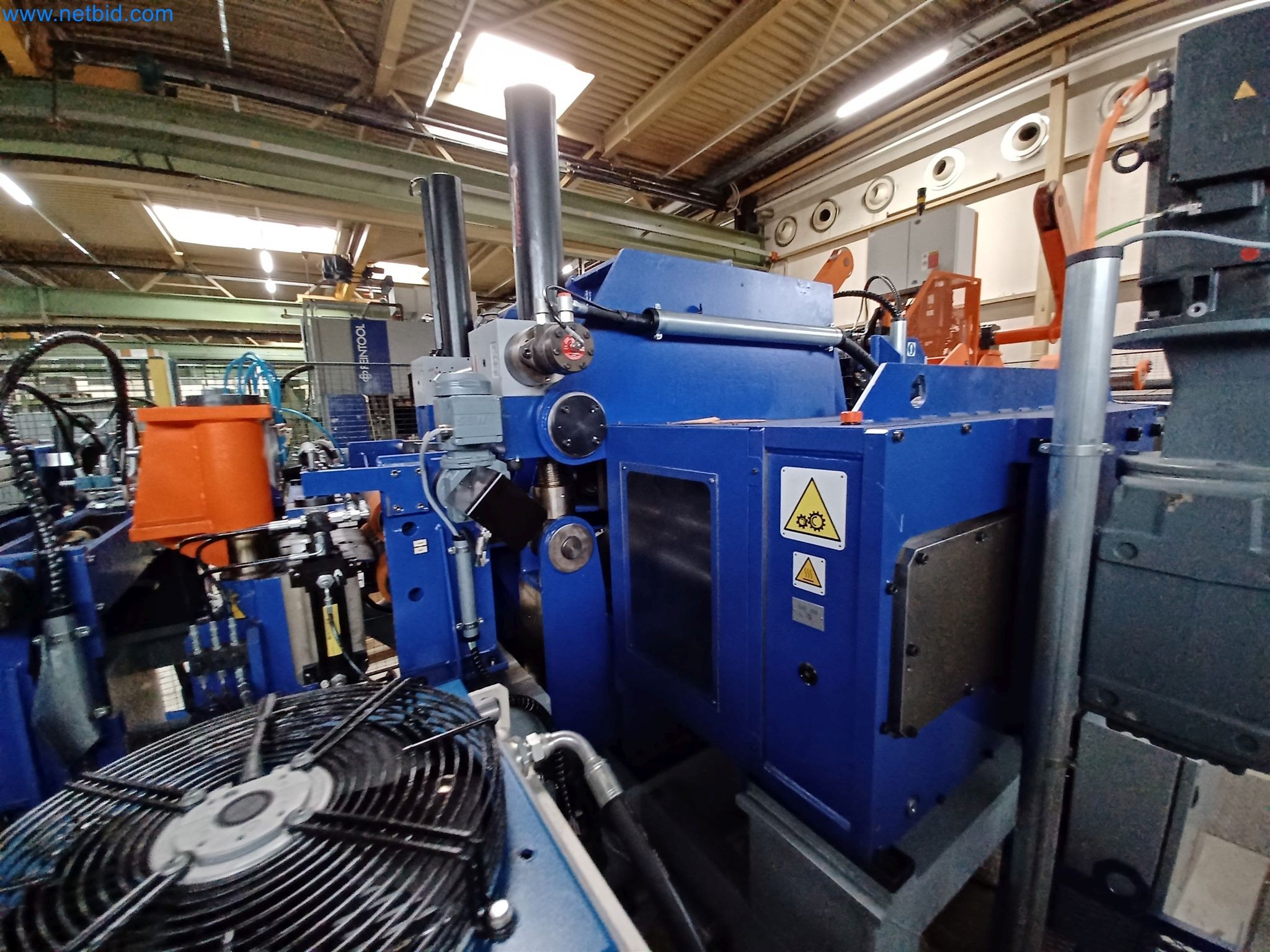 Maszyny do produkcji części tłoczonych dla przemysłu motoryzacyjnego, między innymi-10