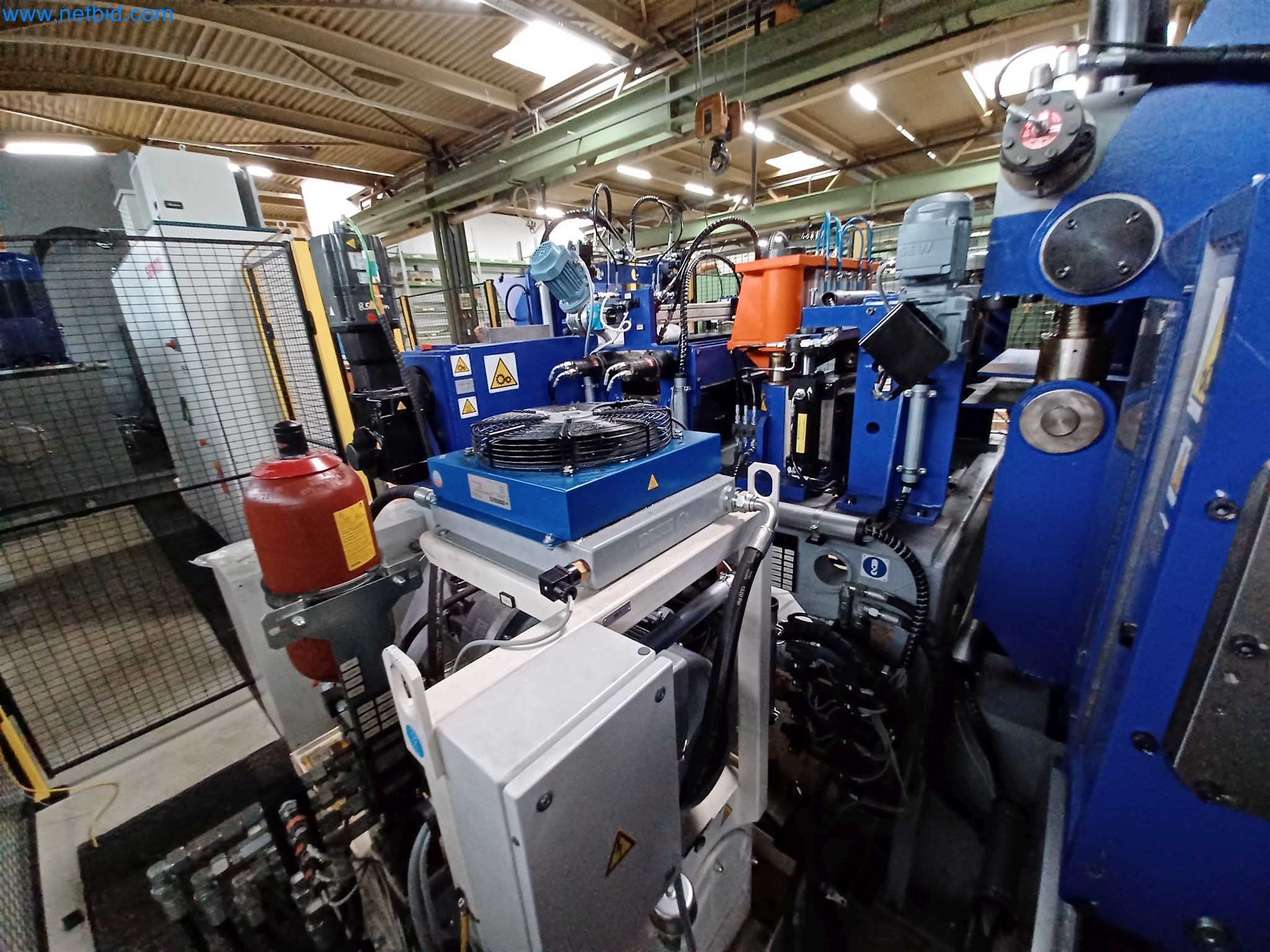 Maszyny do produkcji części tłoczonych dla przemysłu motoryzacyjnego, między innymi-8