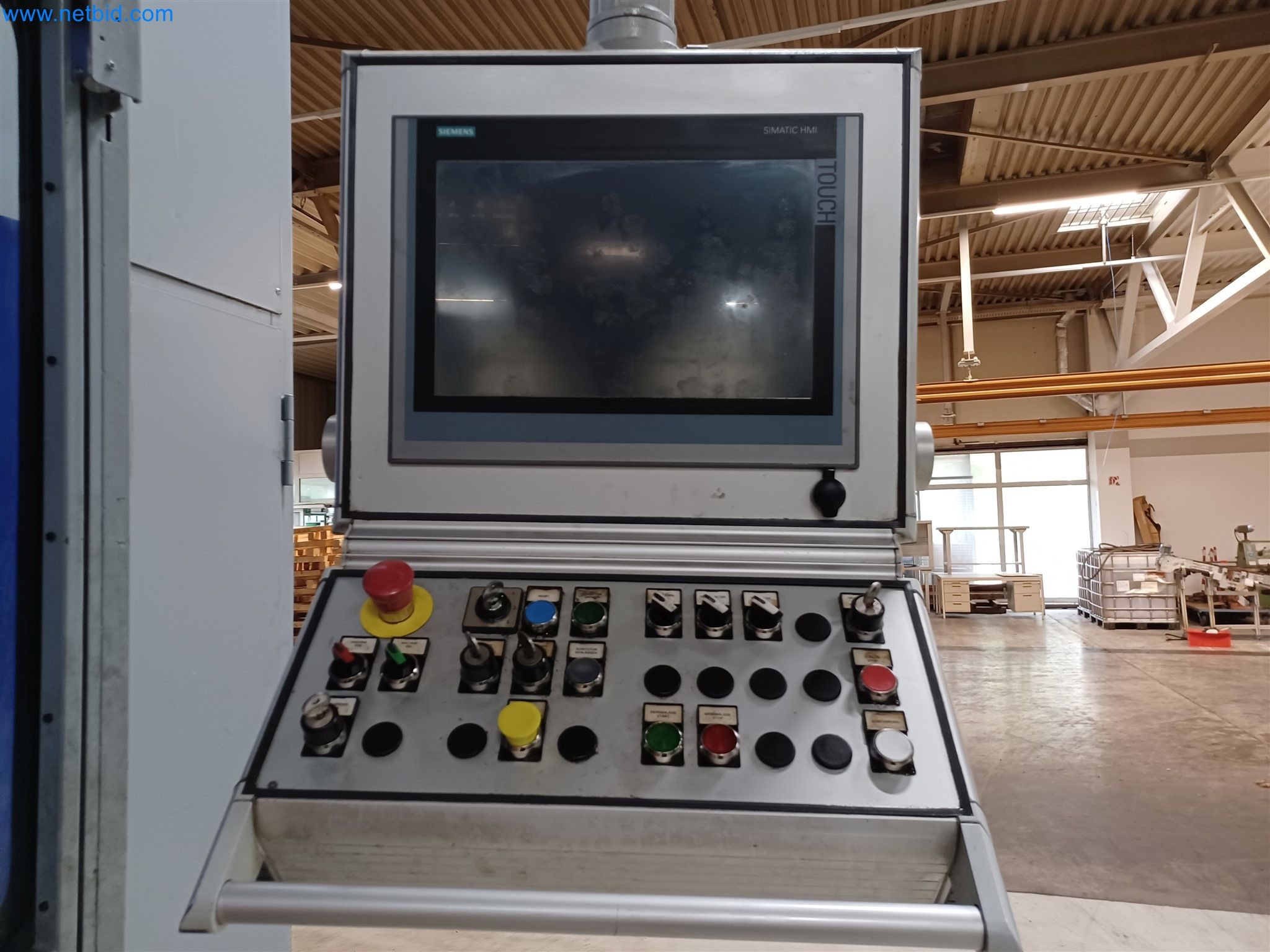 Máquinas para la producción de piezas estampadas para la industria del automóvil, entre otras-8