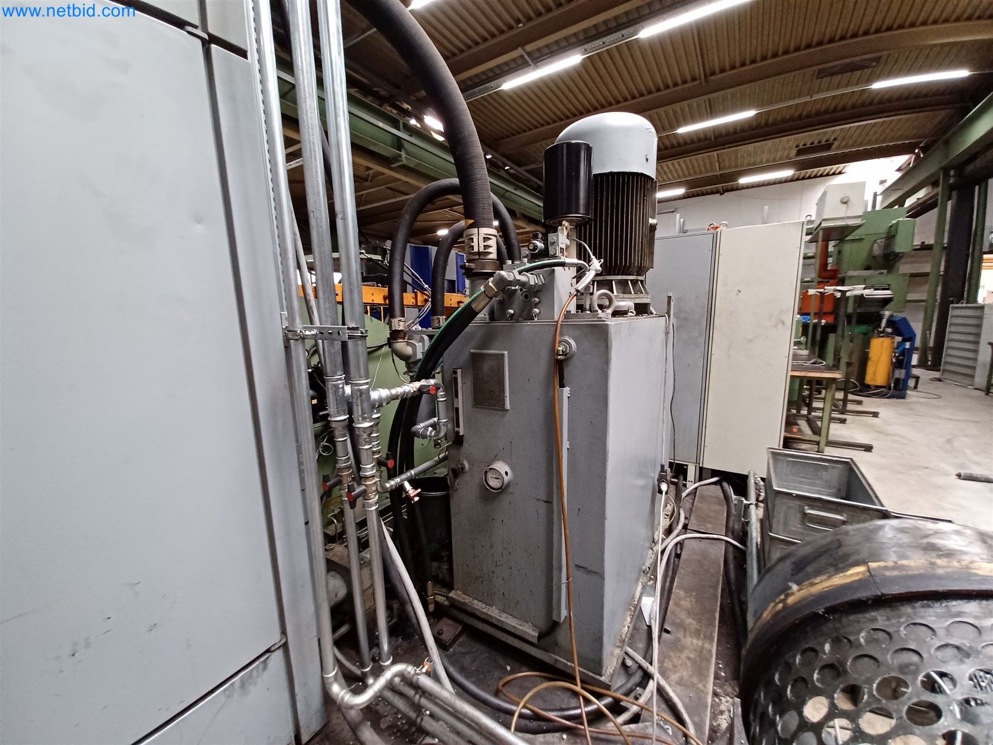 Machines pour la fabrication de pièces découpées, entre autres pour le secteur de l'automobile-13