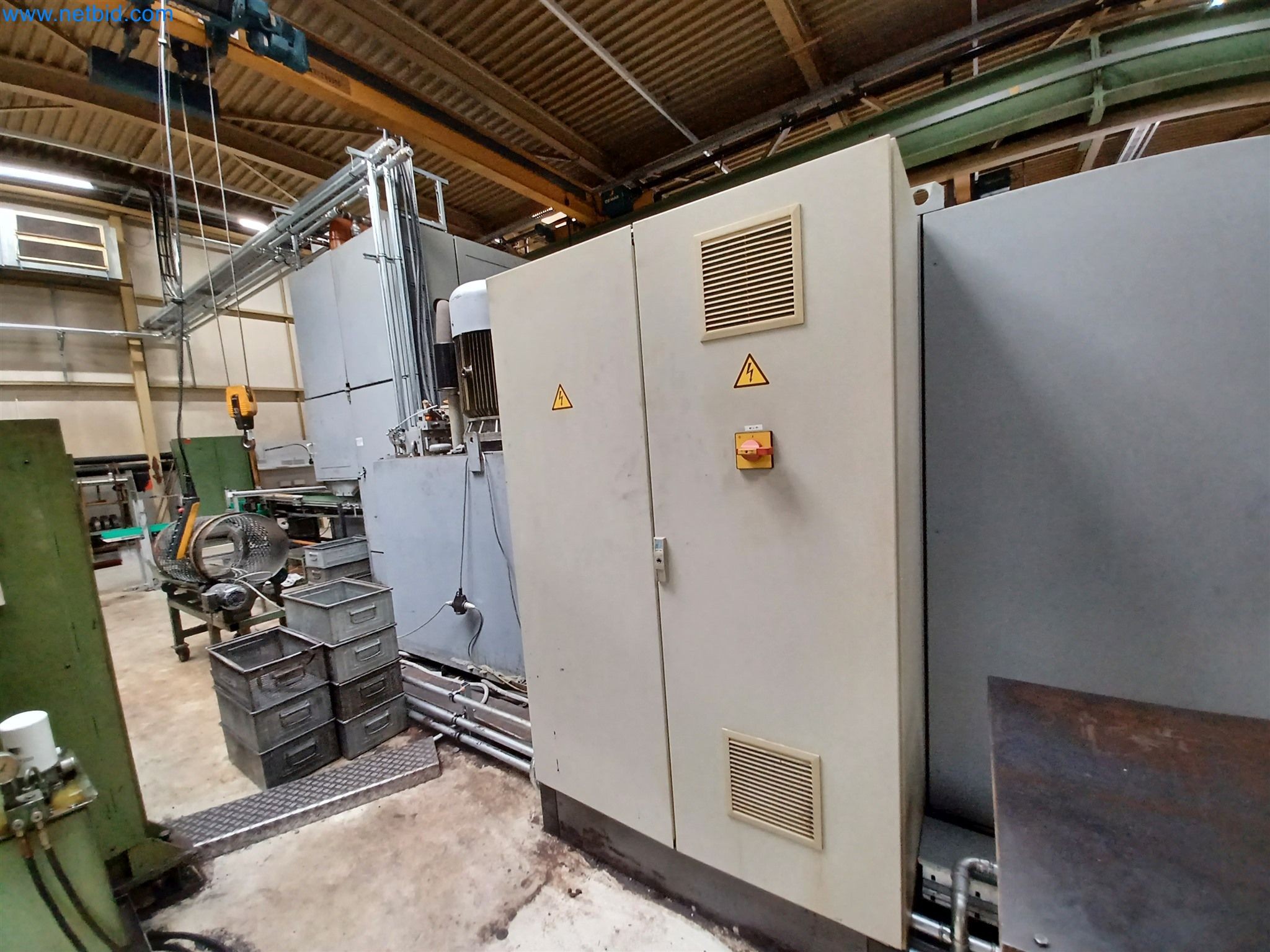 Machines pour la fabrication de pièces découpées, entre autres pour le secteur de l'automobile-14