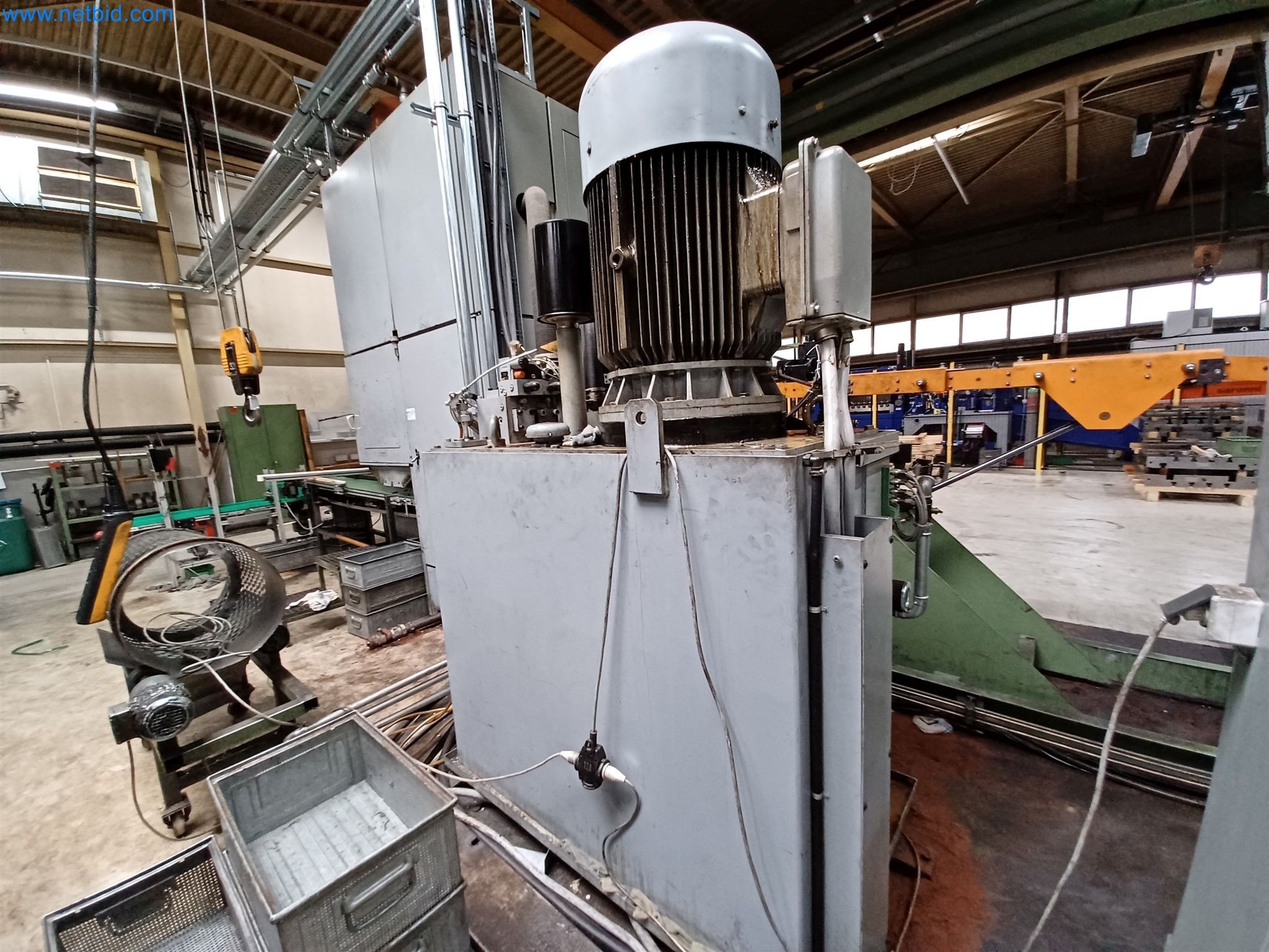 Machines pour la fabrication de pièces découpées, entre autres pour le secteur de l'automobile-15