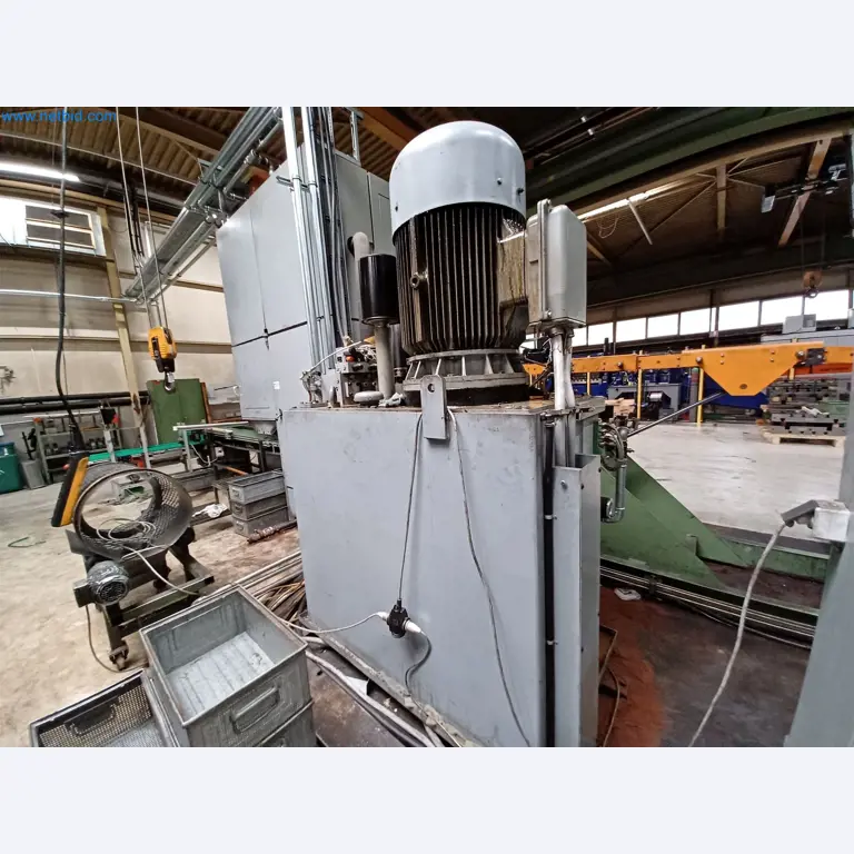 Machines for the production of stamped parts for the automotive industry, among others-15