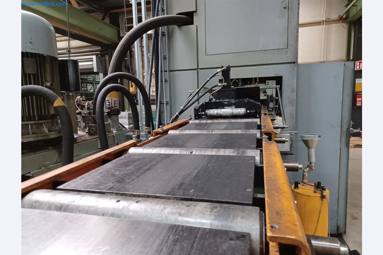 Machines for the production of stamped parts for the automotive industry, among others-7