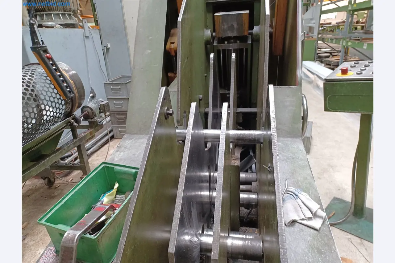 Maschinen zur Herstellung von Stanzteilen u.a. für die Automotiv-Branche-2