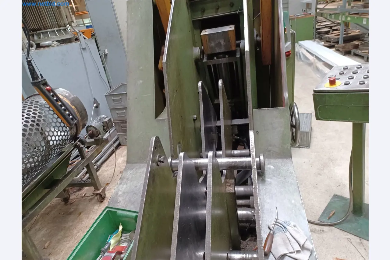 Maschinen zur Herstellung von Stanzteilen u.a. für die Automotiv-Branche-3