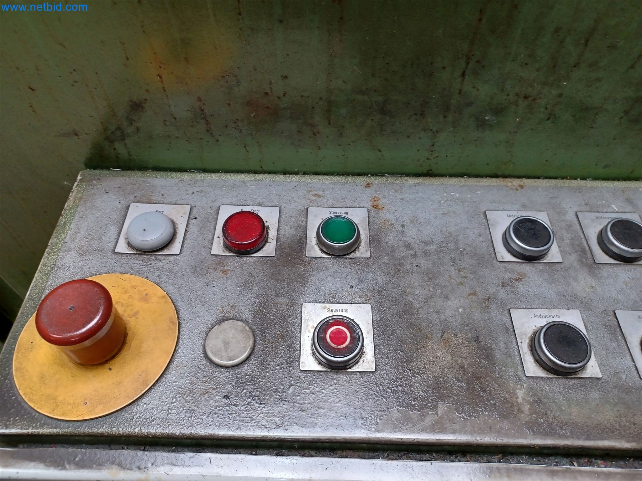 Maszyny do produkcji części tłoczonych dla przemysłu motoryzacyjnego, między innymi-4