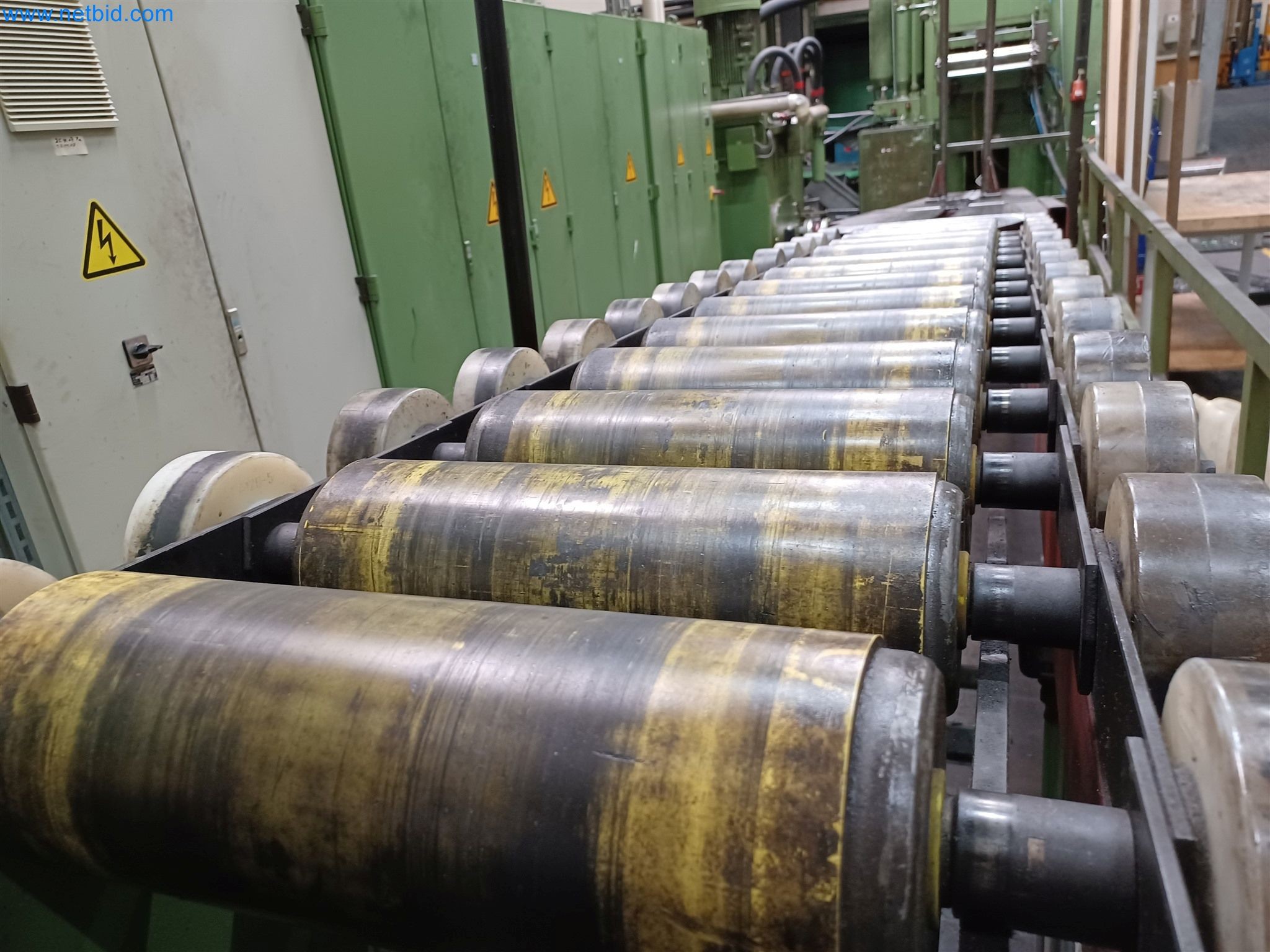 Máquinas para a produção de peças estampadas para a indústria automóvel, entre outras-3