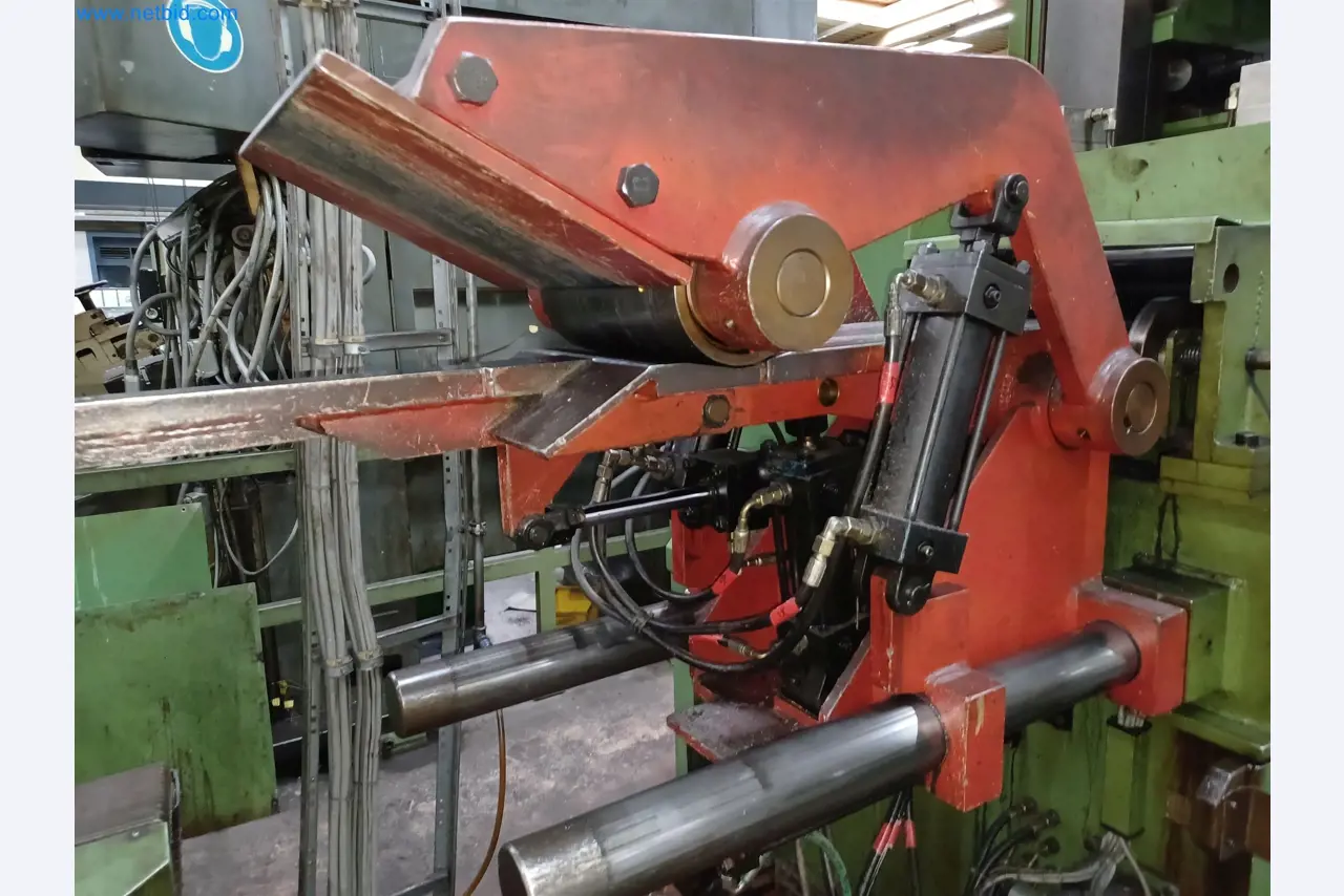 Machines for the production of stamped parts for the automotive industry, among others-7