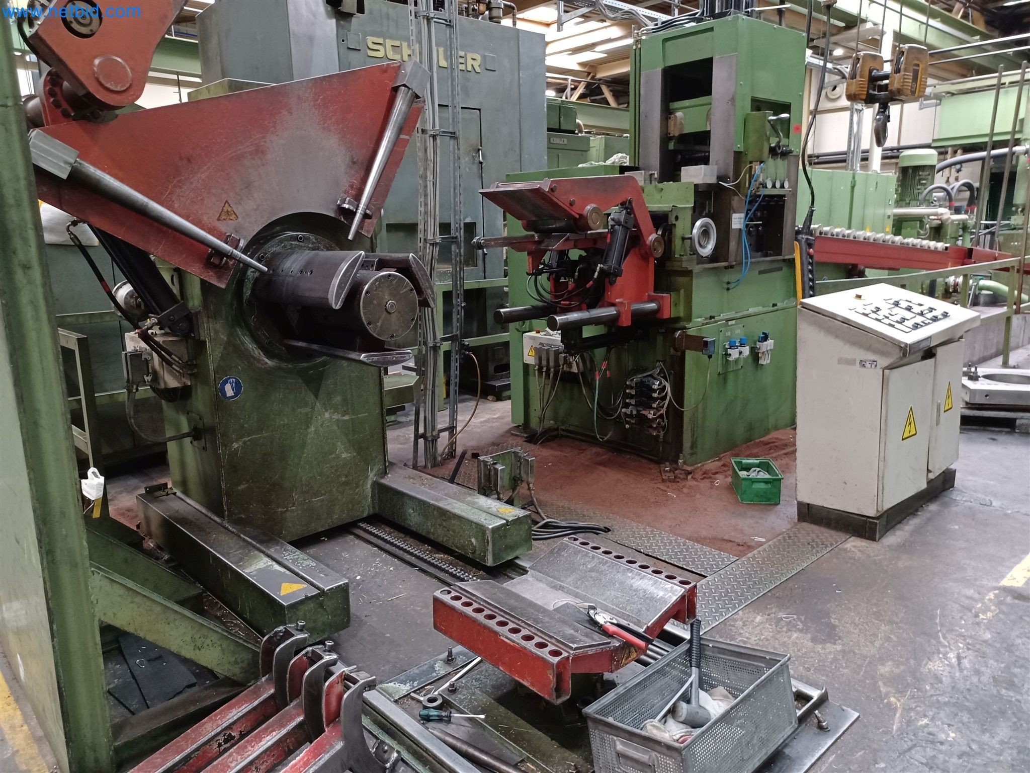 Máquinas para a produção de peças estampadas para a indústria automóvel, entre outras-8