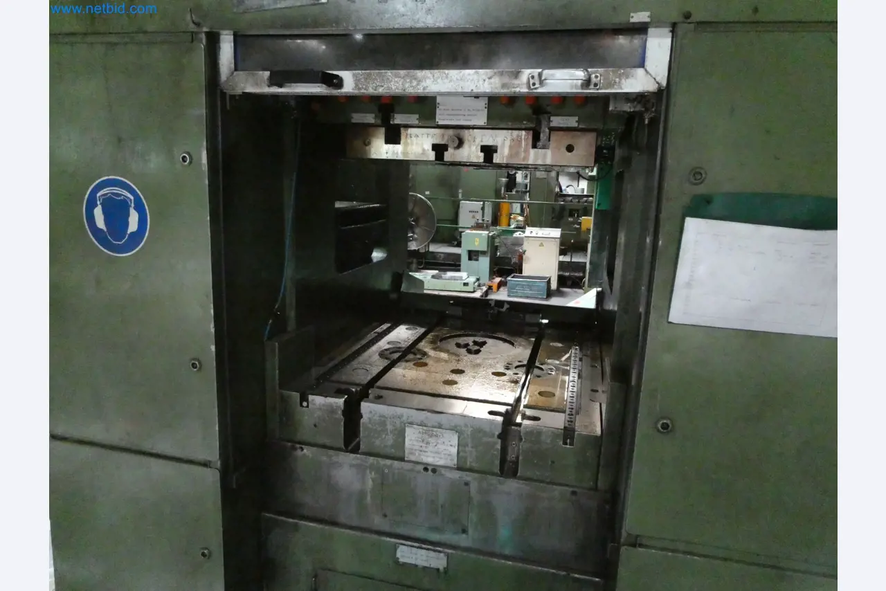 Máquinas para a produção de peças estampadas para a indústria automóvel, entre outras-2