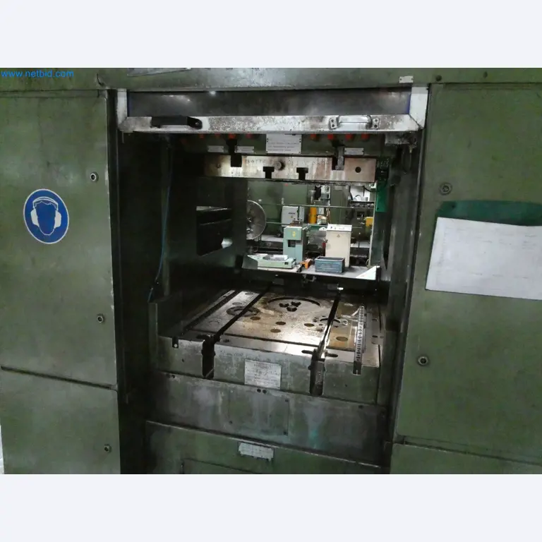 Máquinas para a produção de peças estampadas para a indústria automóvel, entre outras-2