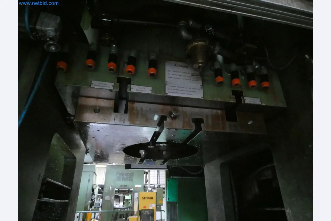 Máquinas para a produção de peças estampadas para a indústria automóvel, entre outras-3