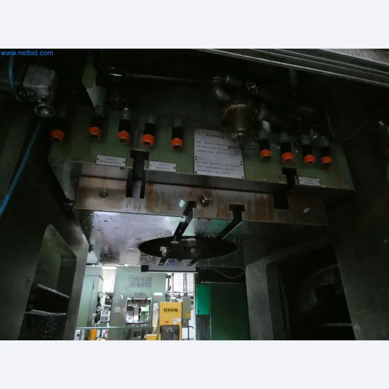 Máquinas para a produção de peças estampadas para a indústria automóvel, entre outras-3