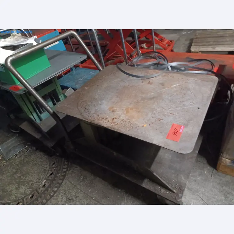 Stroje na výrobu lisovaných dílů mimo jiné pro automobilový průmysl.-2