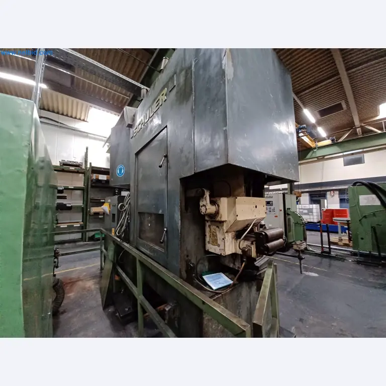 Machines voor de productie van gestanste onderdelen voor onder andere de auto-industrie-5