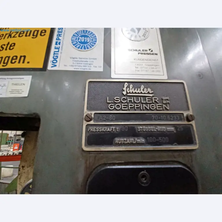 Machines voor de productie van gestanste onderdelen voor onder andere de auto-industrie-8