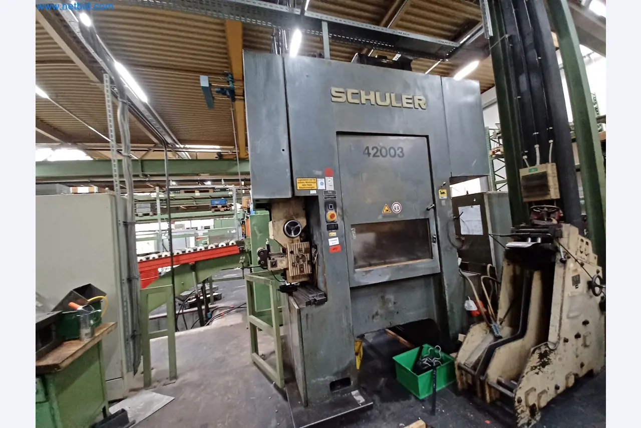 Machines voor de productie van gestanste onderdelen voor onder andere de auto-industrie-9