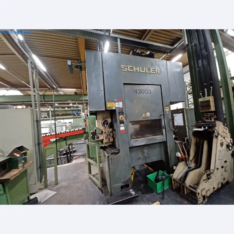 Machines voor de productie van gestanste onderdelen voor onder andere de auto-industrie-9