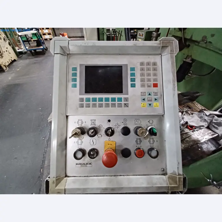 Maszyny do produkcji części tłoczonych dla przemysłu motoryzacyjnego, między innymi-12