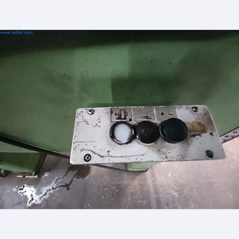 Maszyny do produkcji części tłoczonych dla przemysłu motoryzacyjnego, między innymi-15