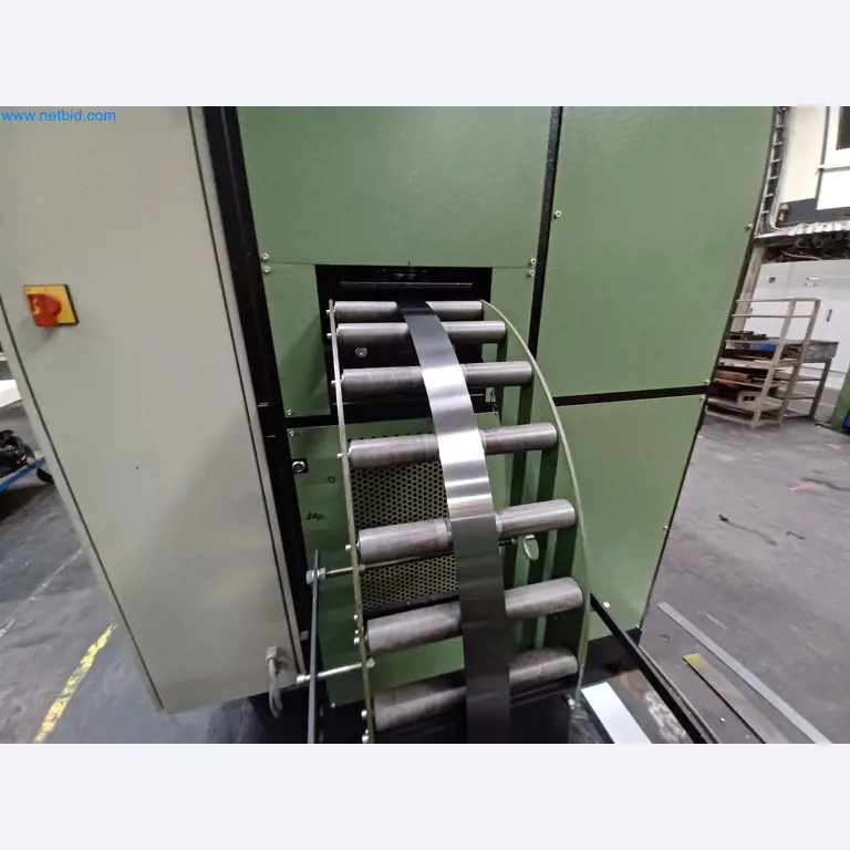 Maszyny do produkcji części tłoczonych dla przemysłu motoryzacyjnego, między innymi-7