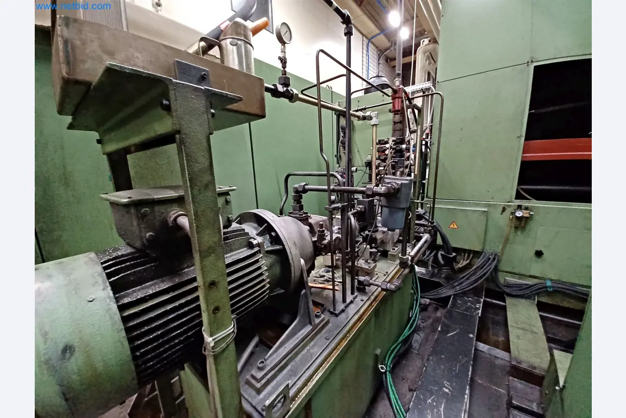 Machines for the production of stamped parts for the automotive industry, among others-6