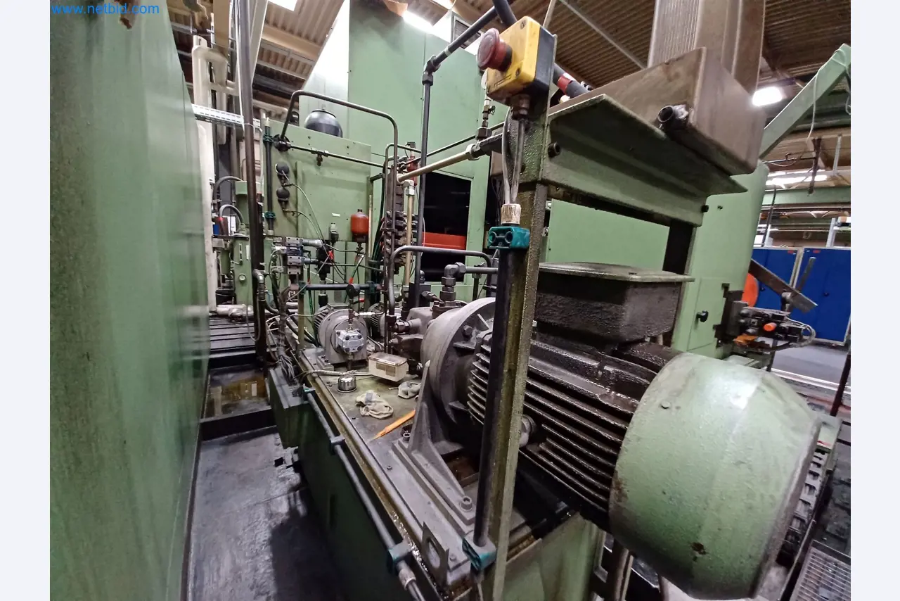 Machines for the production of stamped parts for the automotive industry, among others-7