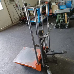 Mobilna dvižna miza