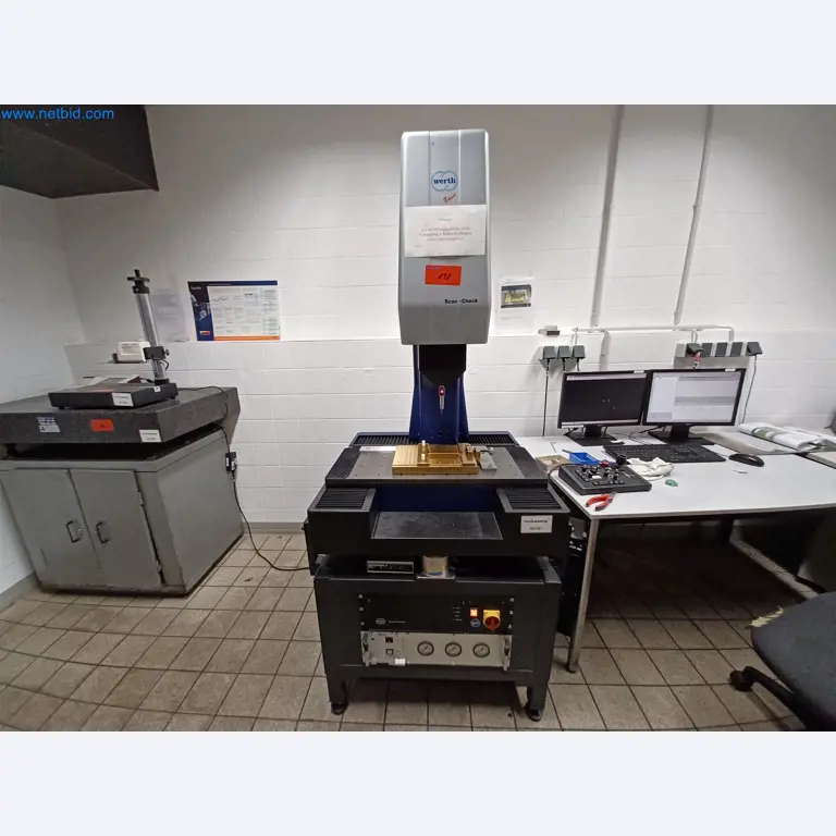 Maszyny do produkcji części tłoczonych dla przemysłu motoryzacyjnego, między innymi-1