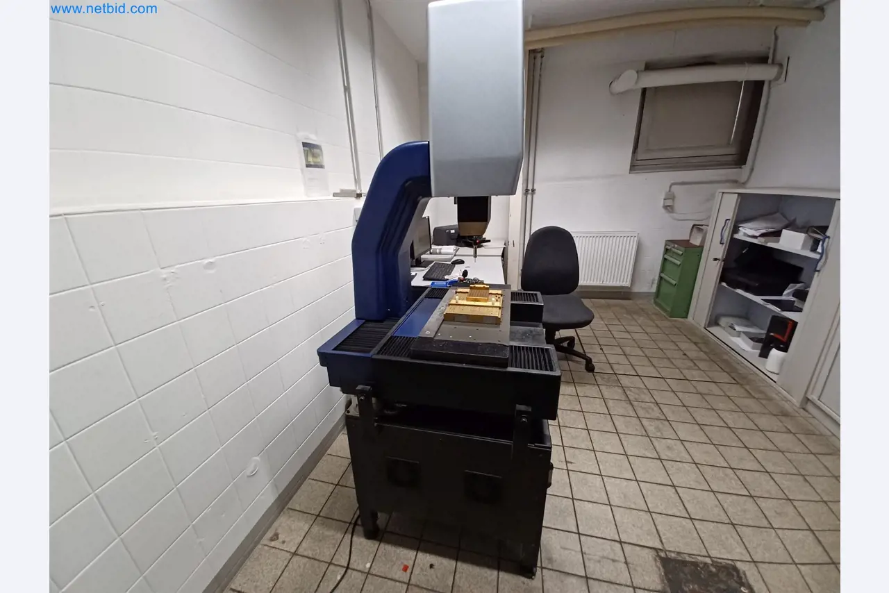 Maszyny do produkcji części tłoczonych dla przemysłu motoryzacyjnego, między innymi-2